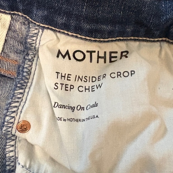 MOTHER The Insider Crop Step Chew Denim Jeans Dancing On Coals Distressed Sz 26 - Picture 9 of 12